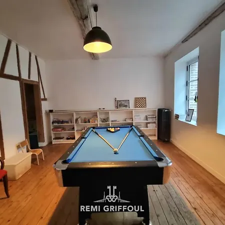 Kinta Panda Pool Table Center 13 2 Guests Holiday home *