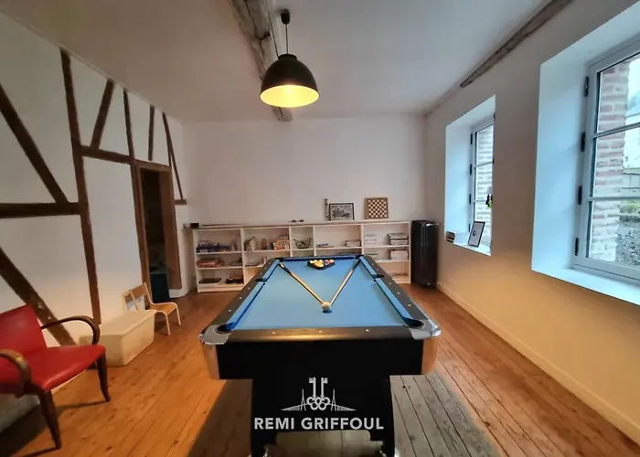 Kinta Panda Pool Table Center 13 2 Guests Дом отдыха *